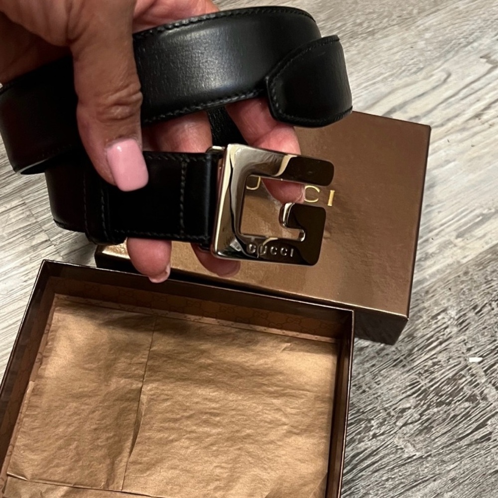 Gucci Black Leather Belt with Metallic Buckle - Picture 4 of 4